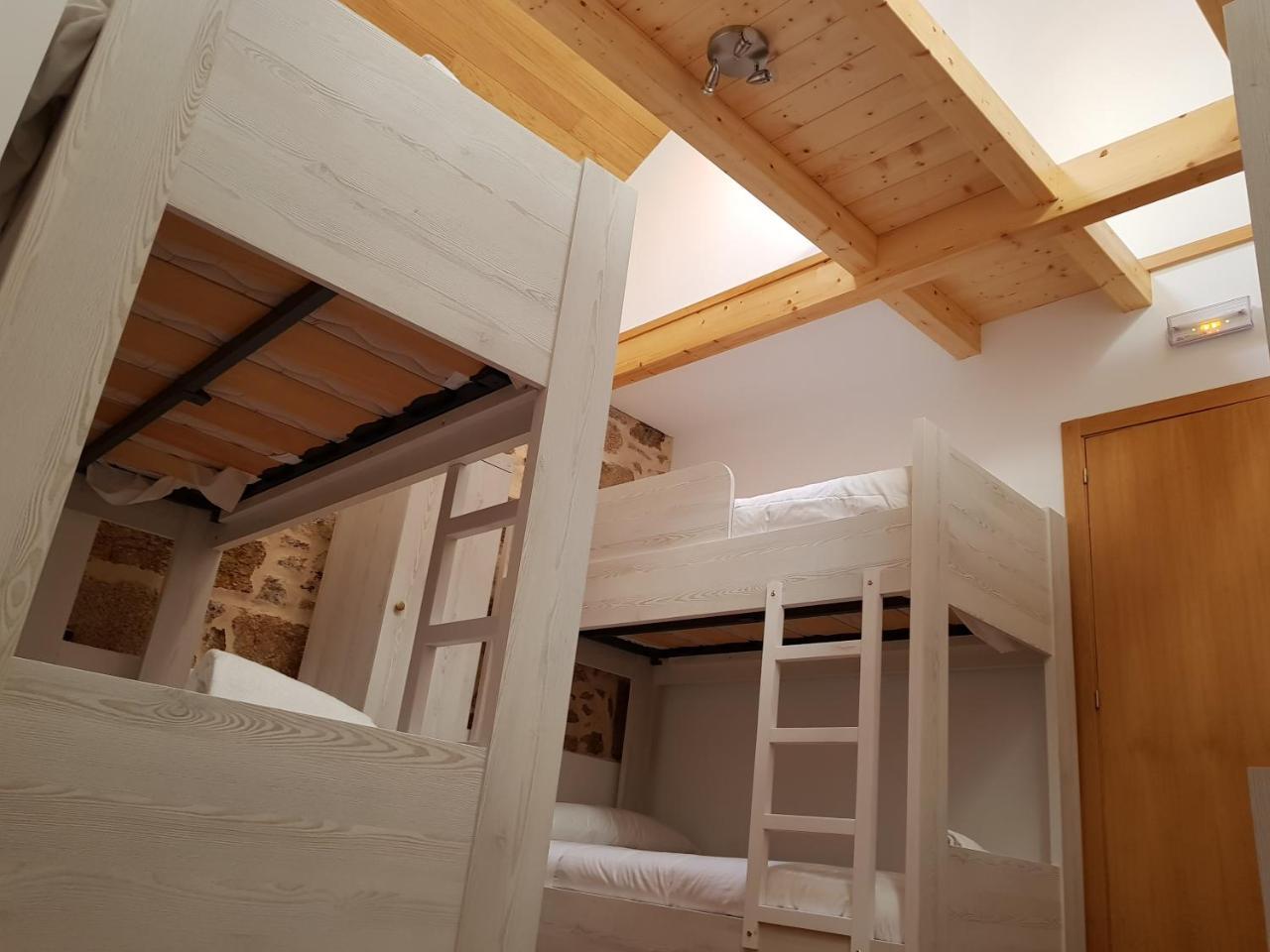 Albergue A Salazon Вилануева де Ароса Екстериор снимка
